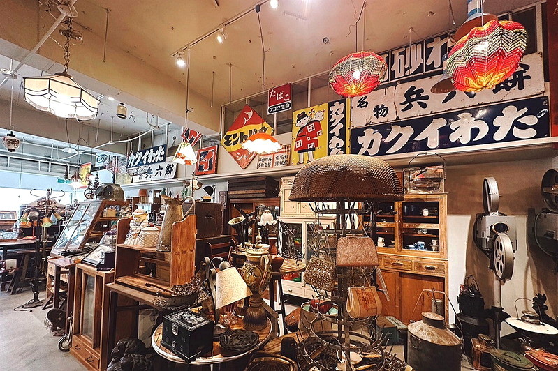 1970's古物店 店內